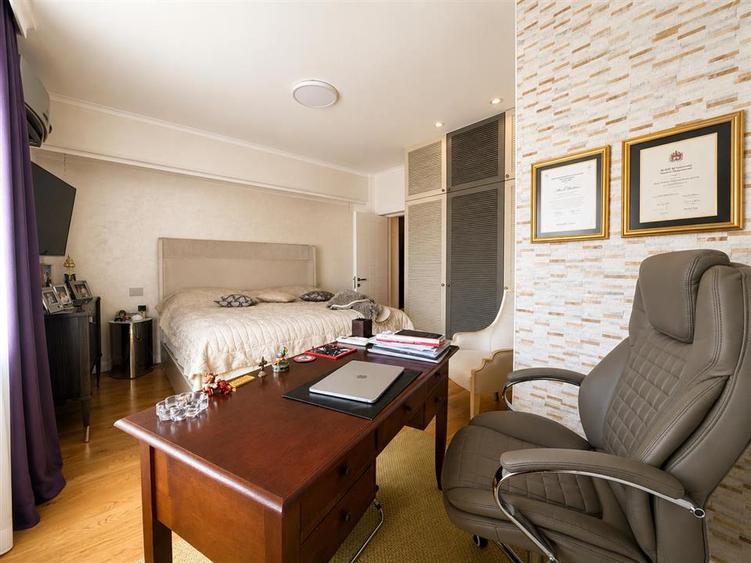 Apartament cu 4 camere decomandat în Herăstrău