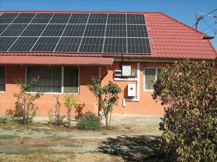 Casă cu 3 camere cu Teren 2000 Mp în Cihei