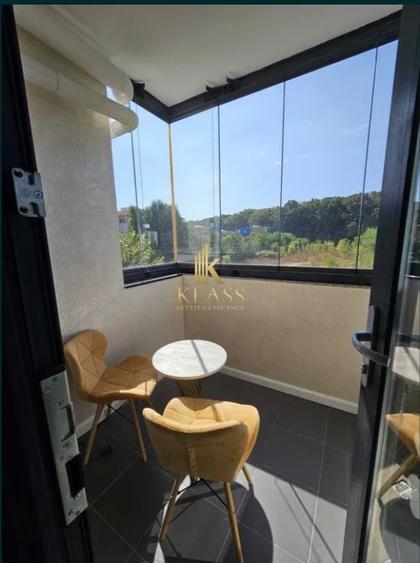 Apartament cu 3 camere semidecomandat, mobilat în Băneasa