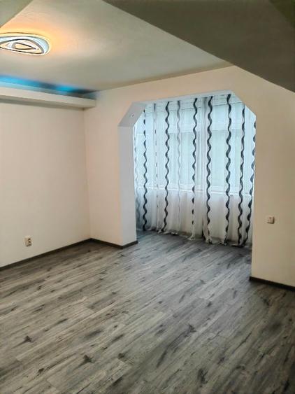 Apartament 2 camere zona pod căprioara ,renovat recent - 1