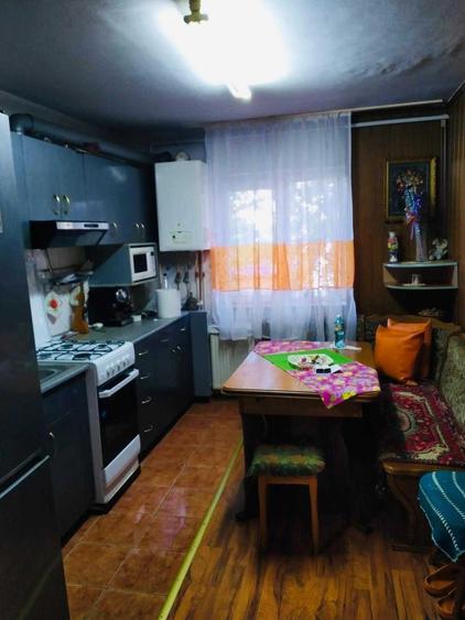 Apartament cu 3 camere decomandat în Mărăști