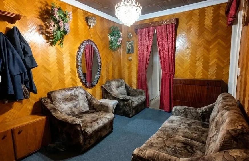 Apartament cu 4 camere decomandat în Vasile Aaron