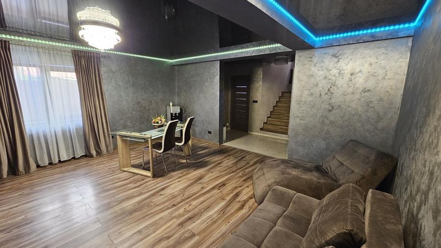 Casă cu 4 camere în Valu lui Traian