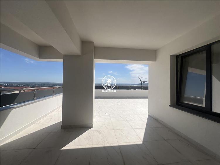 Apartament cu 4 camere decomandat în Galata