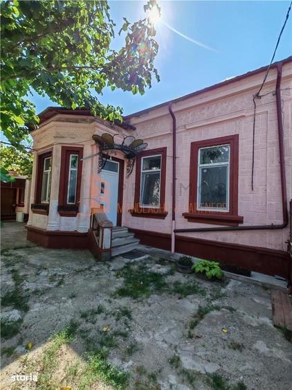 Casă cu 4 camere semidecomandat în Băceni