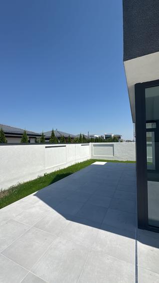 Casă cu 3 camere în Cristian