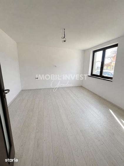 Casă cu 4 camere cu Teren 800 Mp în Central