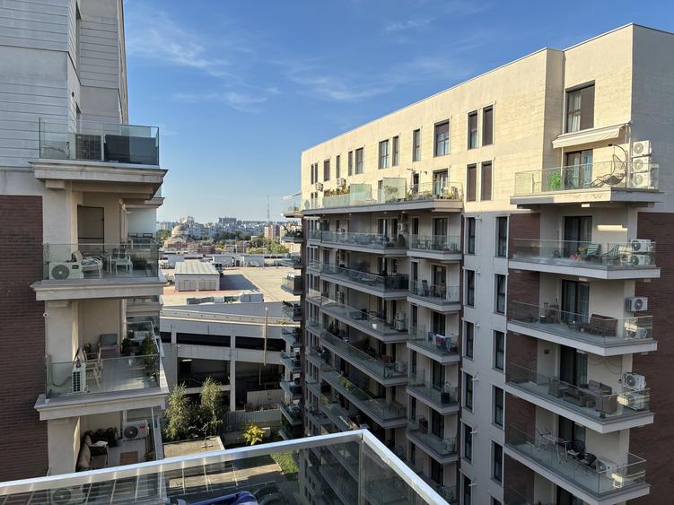 Apartament cu 4 camere decomandat, mobilat în Drumul Taberei
