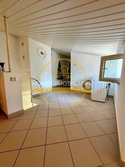 Apartament cu 4 camere decomandat, mobilat în Central