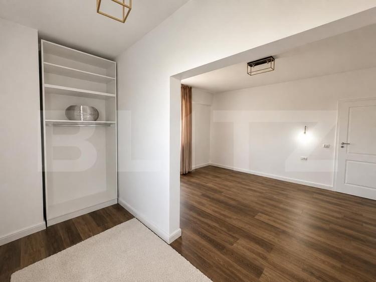 Apartament cu 3 camere semidecomandat, mobilat în Calea Severinului
