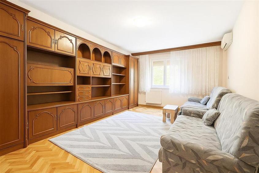 Apartament cu 2 camere decomandat în Decebal