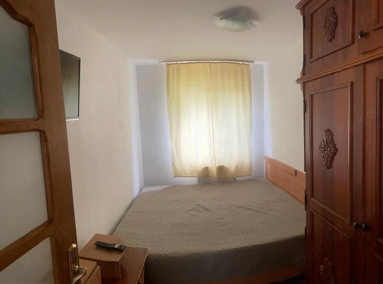 Apartament cu 3 camere semidecomandat în Vest