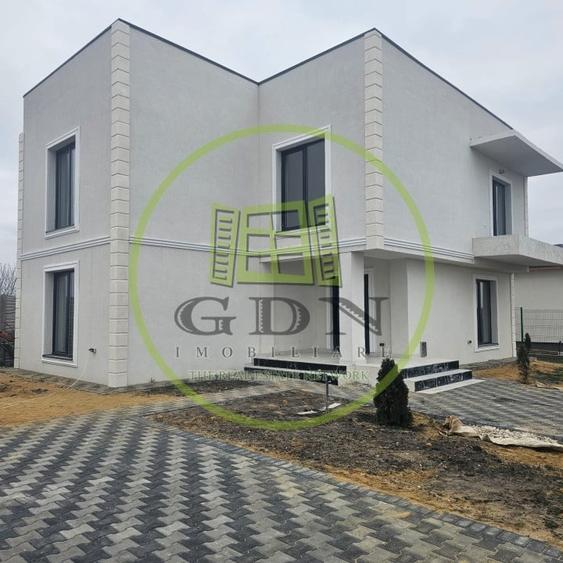 Casă individuală cu 6 camere cu Teren 412 Mp în Preajba