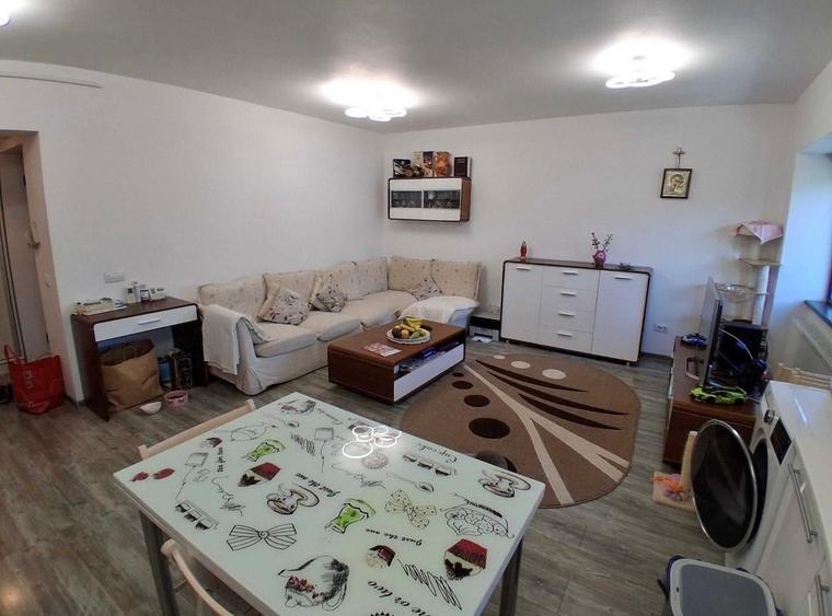Apartament cu 3 camere decomandat în Păcurari