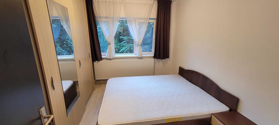 Apartament cu 3 camere decomandat în Micro 4