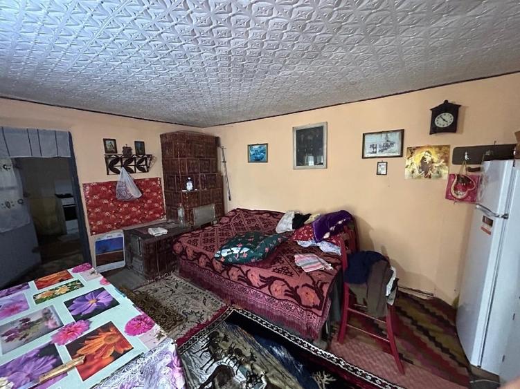 Casă individuală cu 4 camere cu Teren 923 Mp în Bujoru