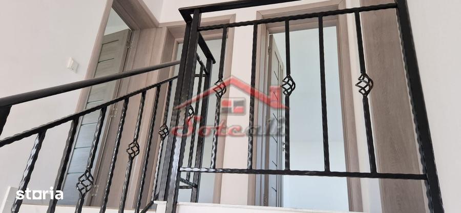 Casă cu 4 camere cu Teren 500 Mp în Cornu