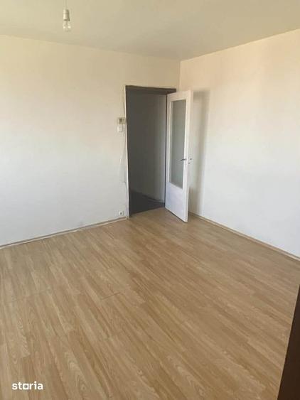 Apartament cu 2 camere semidecomandat în 14 Mai