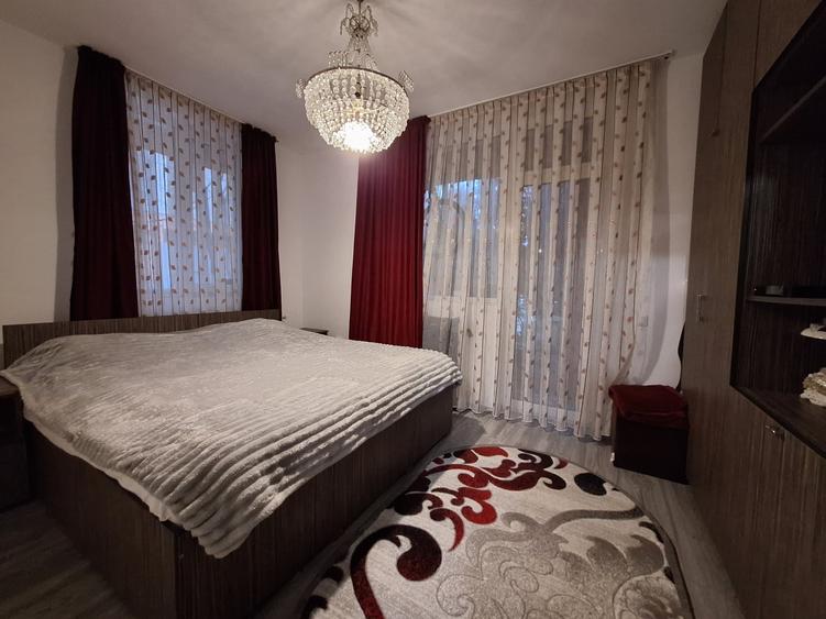Apartament cu 3 camere semidecomandat, mobilat în Florești — fotografia 1