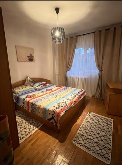 Apartament cu 2 camere semidecomandat, mobilat în Sebastian