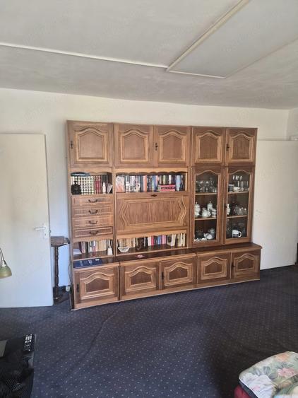 Apartament cu 3 camere semidecomandat în Exterior Vest