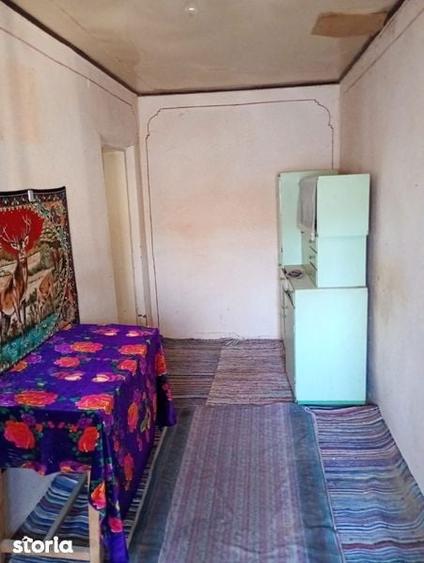 Casă cu 4 camere cu Teren 100 Mp în Radovanu