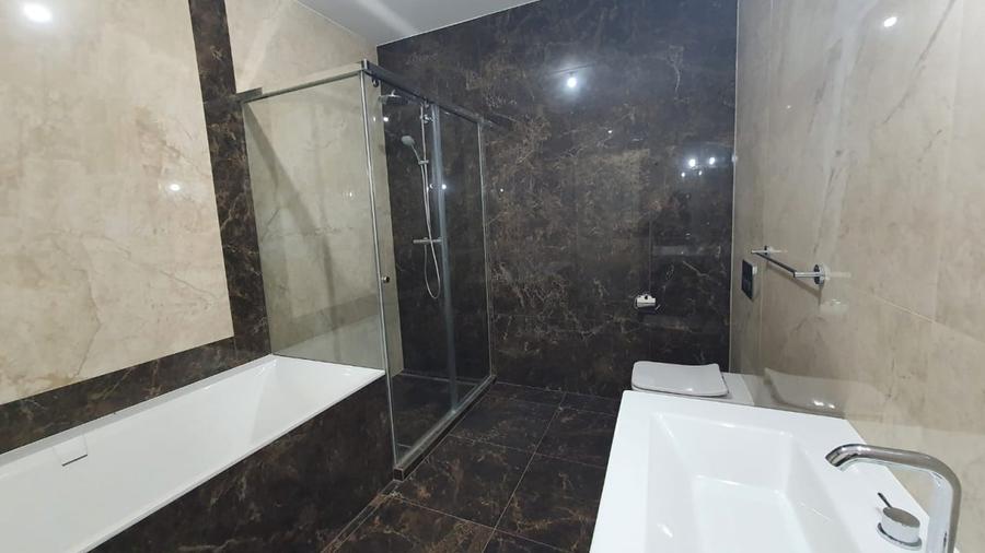 Penthouse cu 5 camere decomandat în Herăstrău