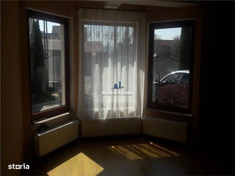 Casă cu 4 camere în Sânpetru