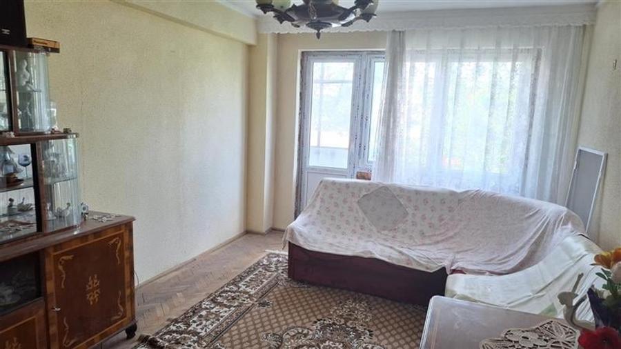 Apartament cu 3 camere decomandat în Ultracentral