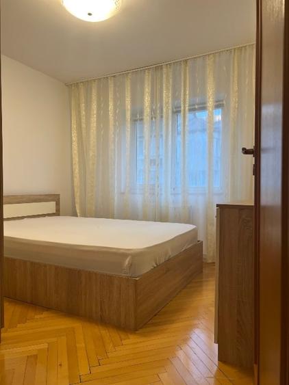 Apartament cu 3 camere decomandat, mobilat în Central