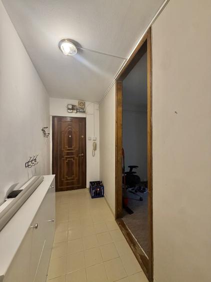 Apartament cu 2 camere semidecomandat, mobilat în Buziașului