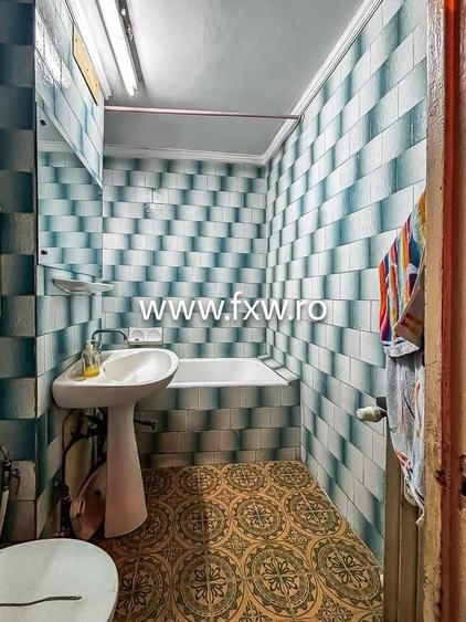 Apartament cu 3 camere decomandat în Drumul Taberei