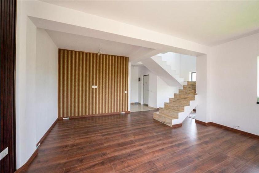 Casa P+1+M - teren 374 mp  - BERCENI - 2