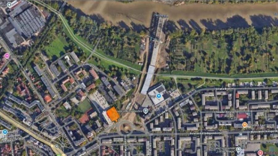 Spațiu comercial, de 1,700 mp, în Central