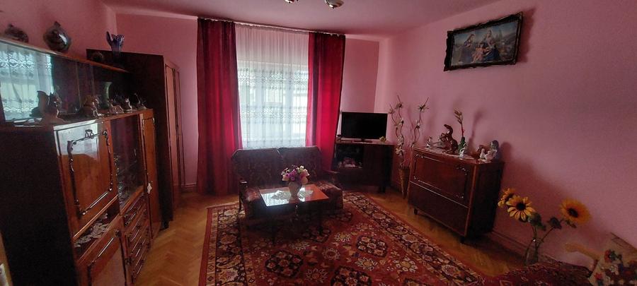 Casă cu 2 camere în Central