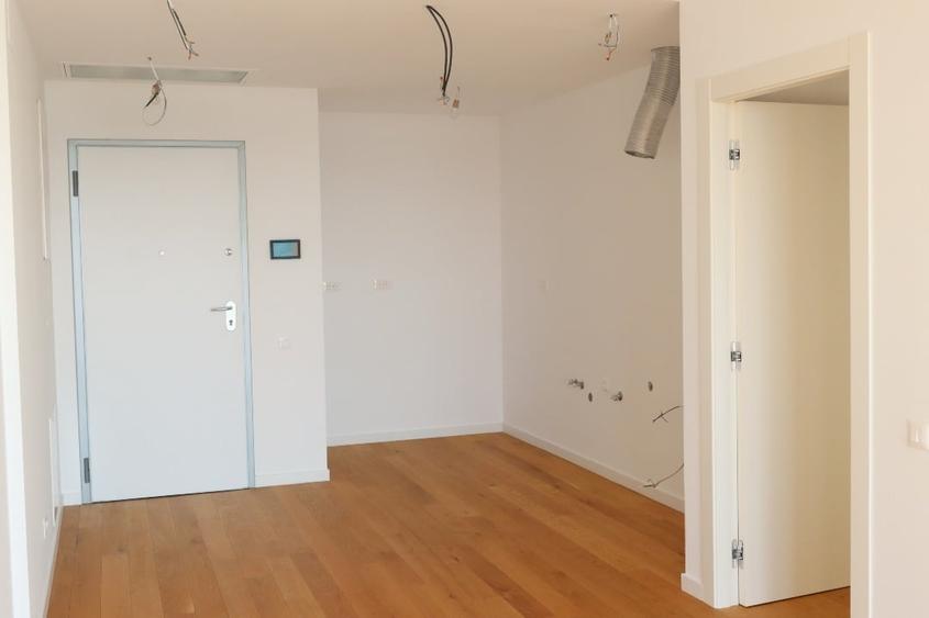 Apartament cu 2 camere decomandat în Aviației