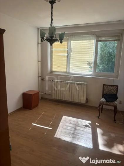 Apartament cu 2 camere semidecomandat în Gorjului