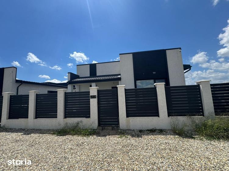 Casă cu 3 camere cu Teren 300 Mp în Berceni