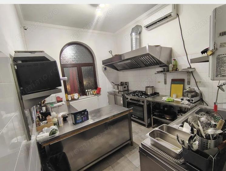 Casă cu 5 camere cu Teren 243 Mp în Parcul Carol