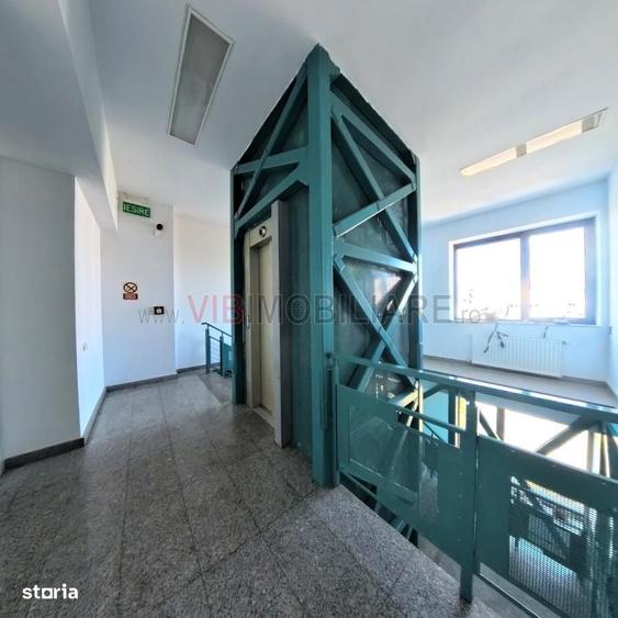Spațiu comercial, de 600 mp, în Central