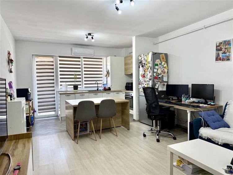 Apartament cu 2 camere decomandat în Sânpetru