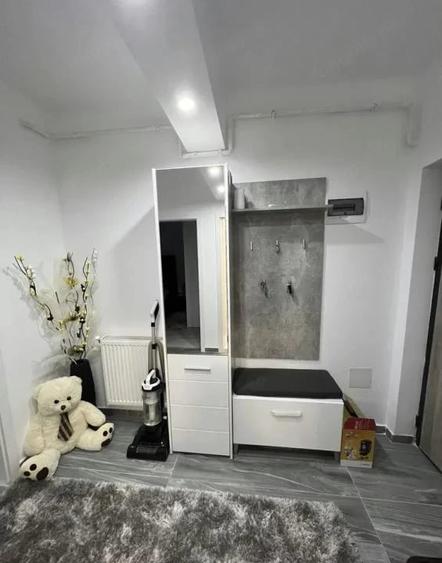 Garsonieră decomandată în Valea Adâncă