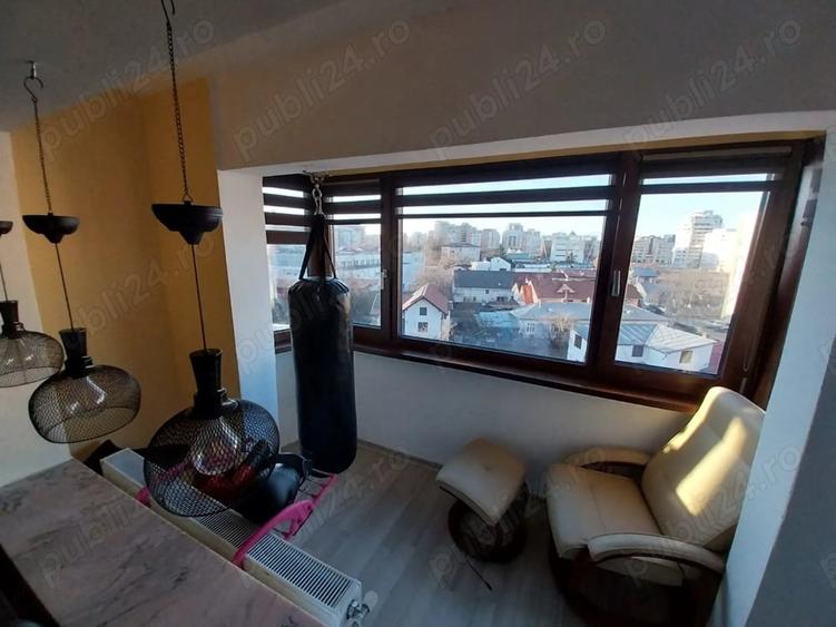 Apartament cu 3 camere decomandat în Central