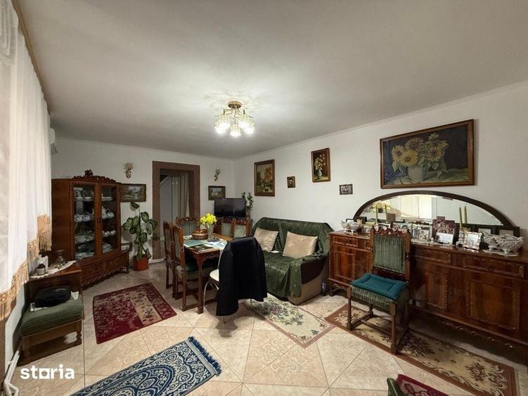 Casă cu 4 camere cu Teren 490 Mp în Central