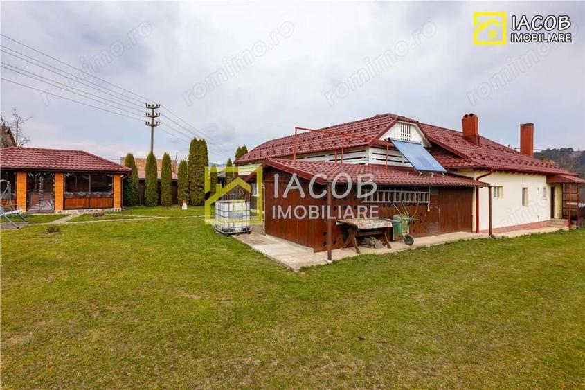 Casă cu 4 camere cu Teren 3762 Mp în Coman