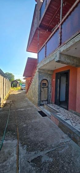 Casă individuală cu 5 camere cu Canalizare în Nord