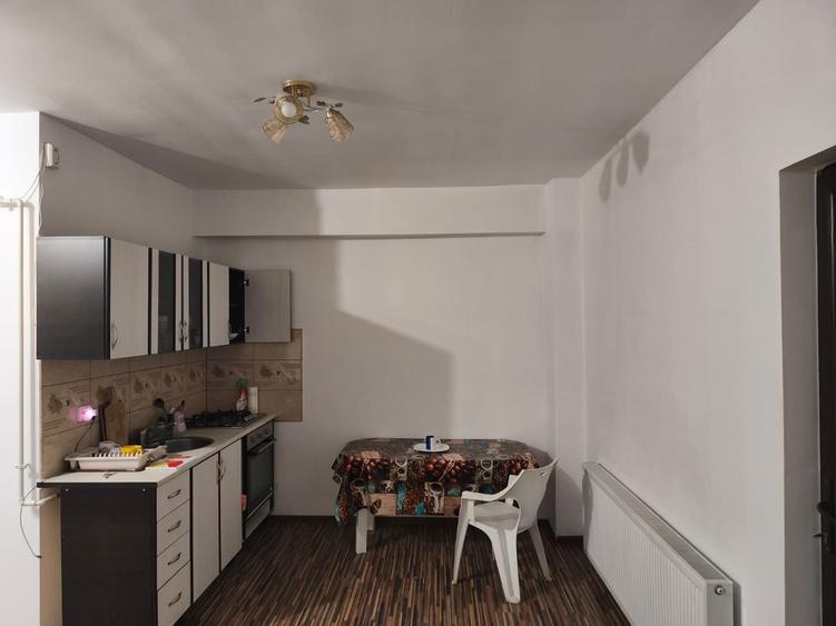 Apartament cu 2 camere semidecomandat în Cozieni