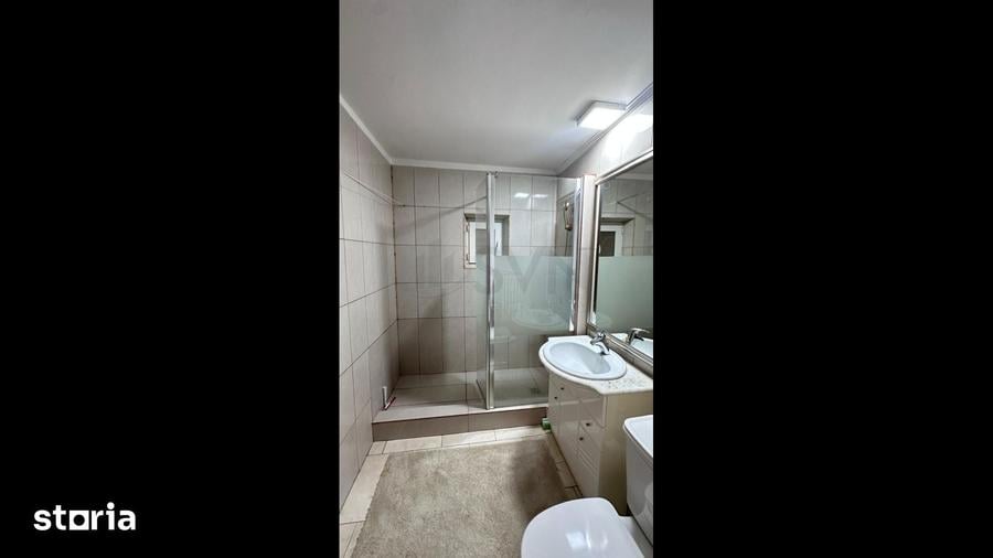 Apartament cu 4 camere decomandat în Aviației