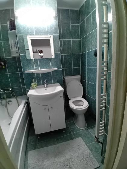 Apartament cu 3 camere semidecomandat în Șagului