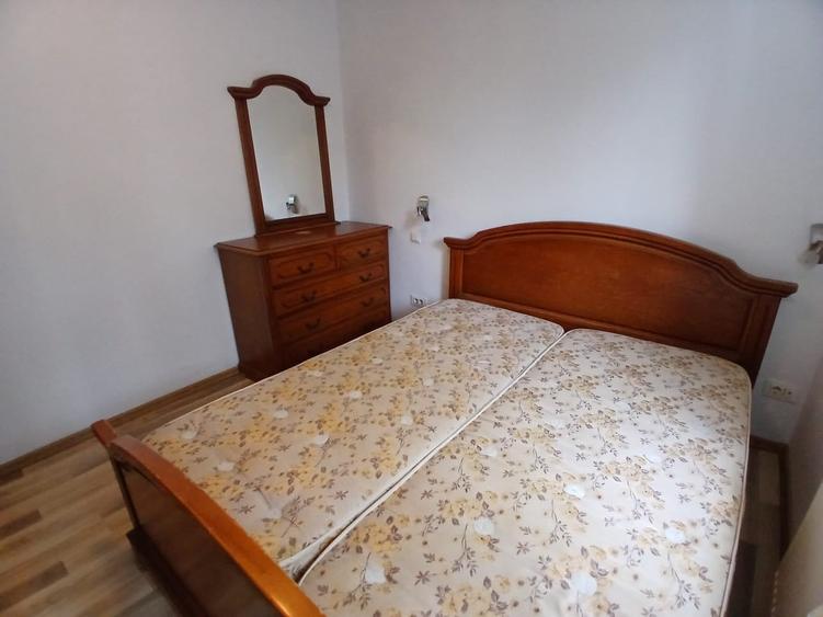 Apartament cu 3 camere decomandat, mobilat în Păcurari